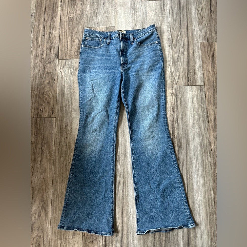 Madewell Skinny Flare Denim Jeans High Rise in a Medium Blue in Size 30